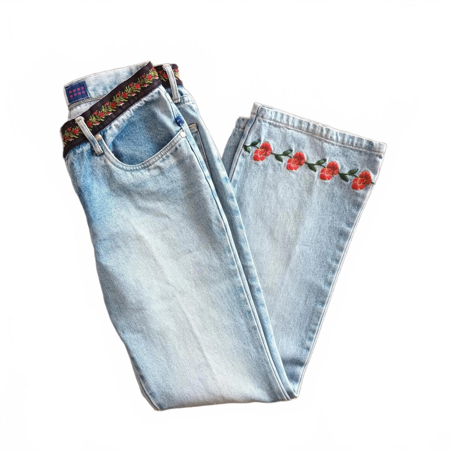 Vintage embroidered floral flared denim jeans. DNA Jeans Y2k