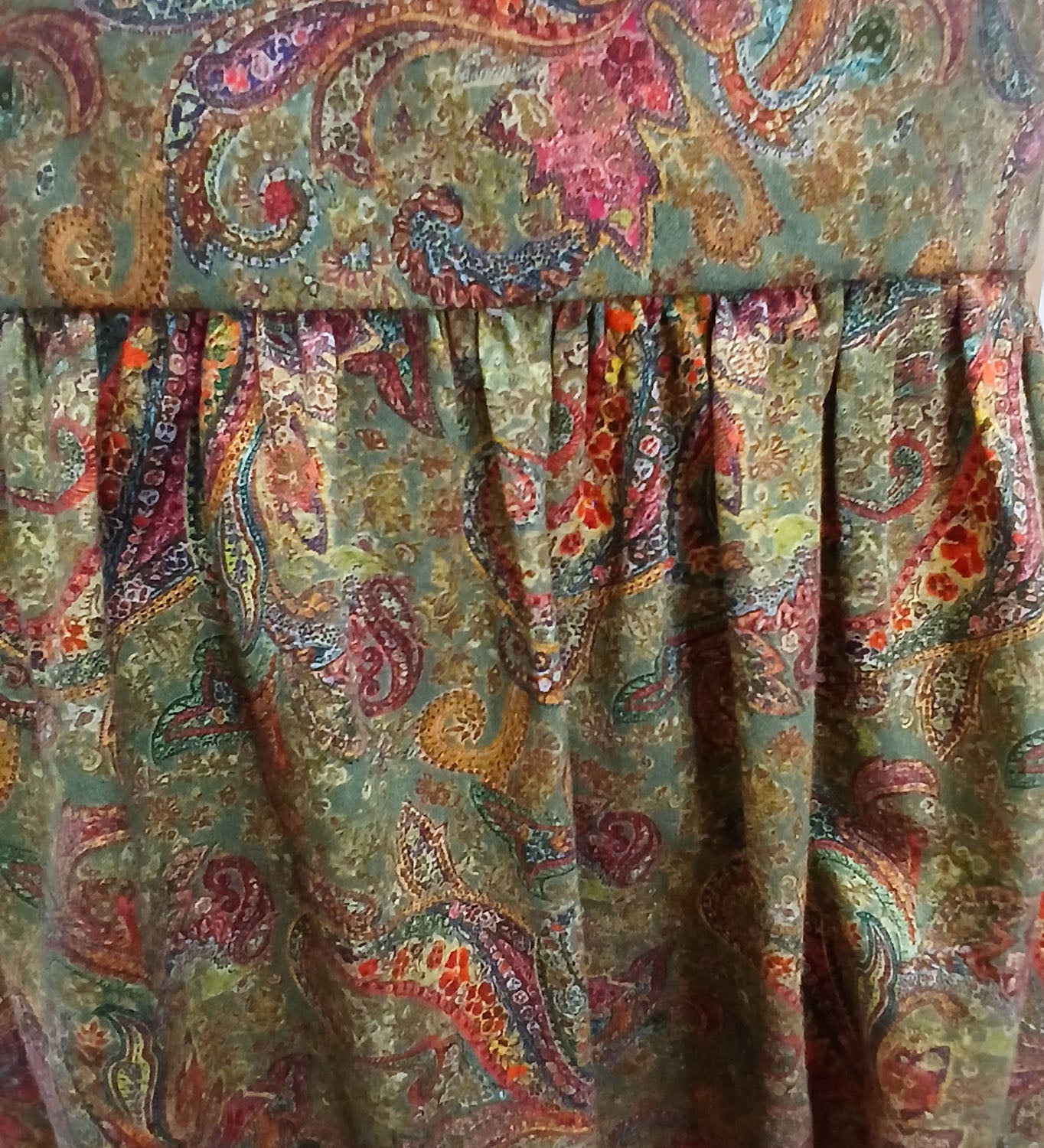 Vintage hand made green paisley floral cotton dress Modeshy