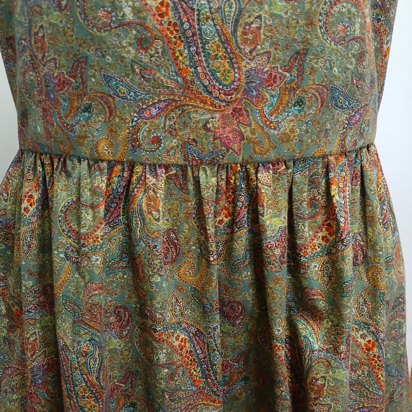 Vintage hand made green paisley floral cotton dress Modeshy