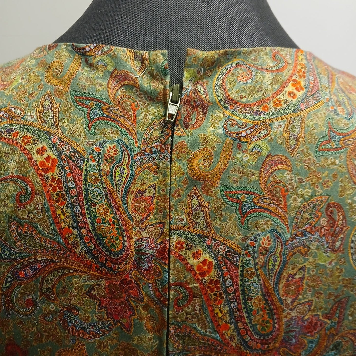 Vintage hand made green paisley floral cotton dress Modeshy
