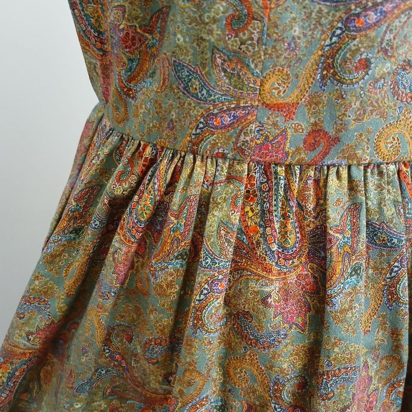 Vintage hand made green paisley floral cotton dress Modeshy