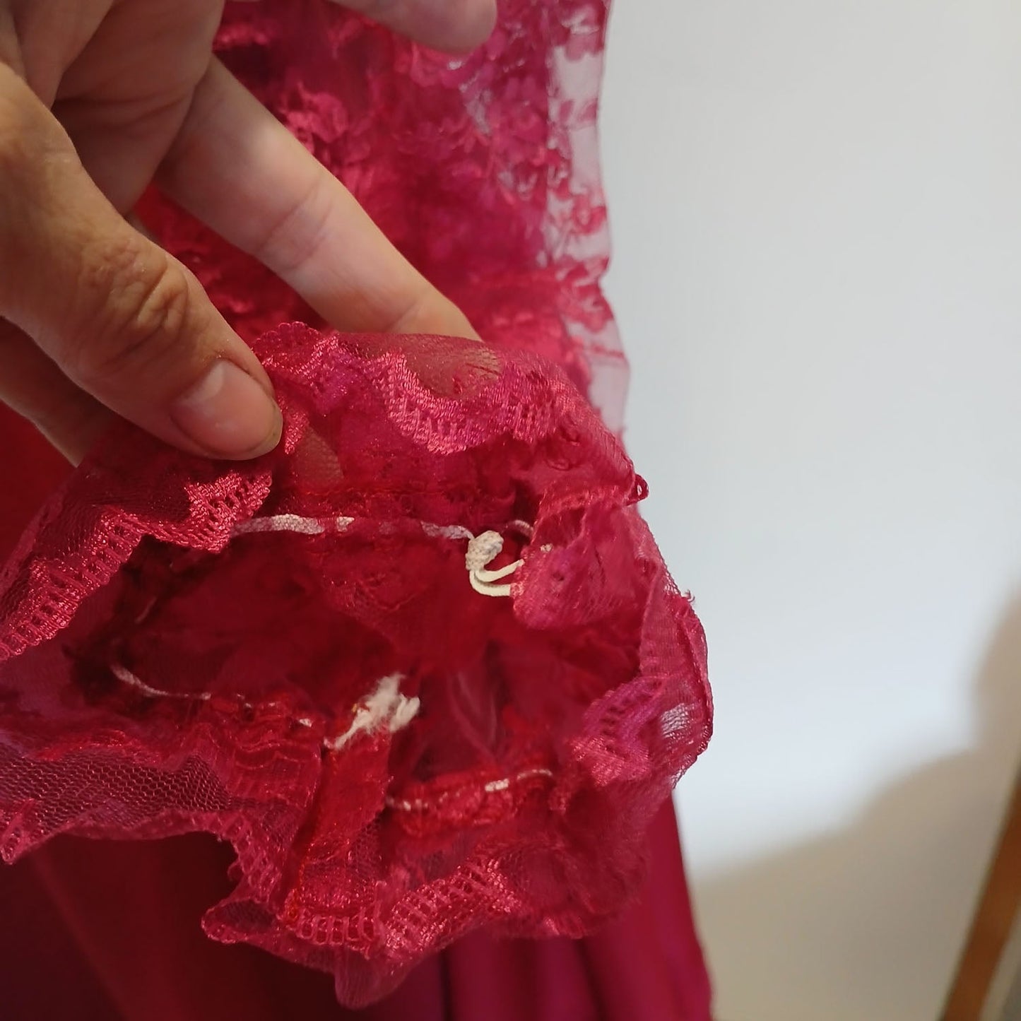 Vintage hand made gunne sax style cherry red lace dress. Modeshy