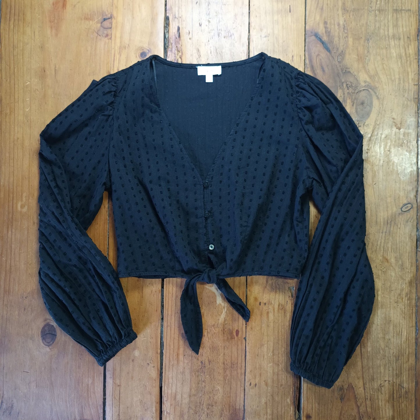 Black Lily loves cropped blouse Modeshy