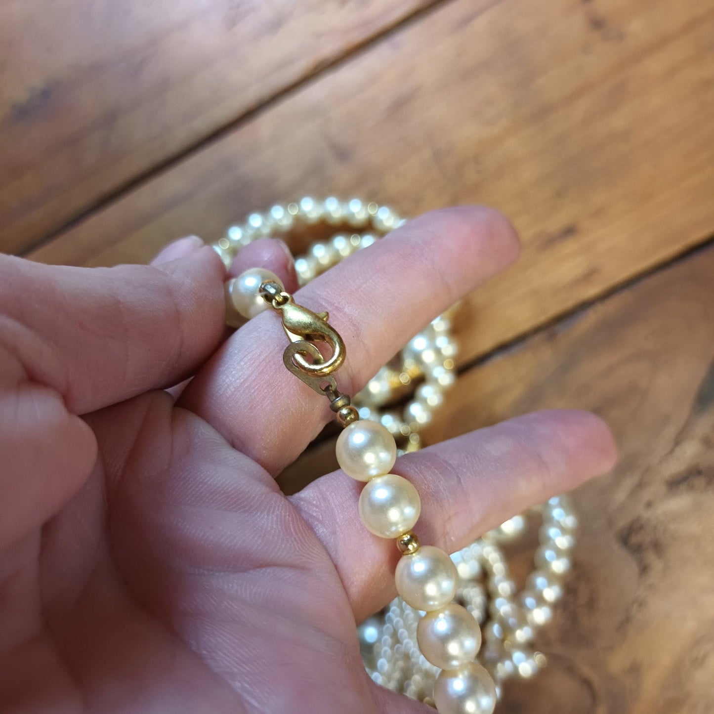 Vintage long Pearl lanyard tassel style necklace with gold accents Modeshy