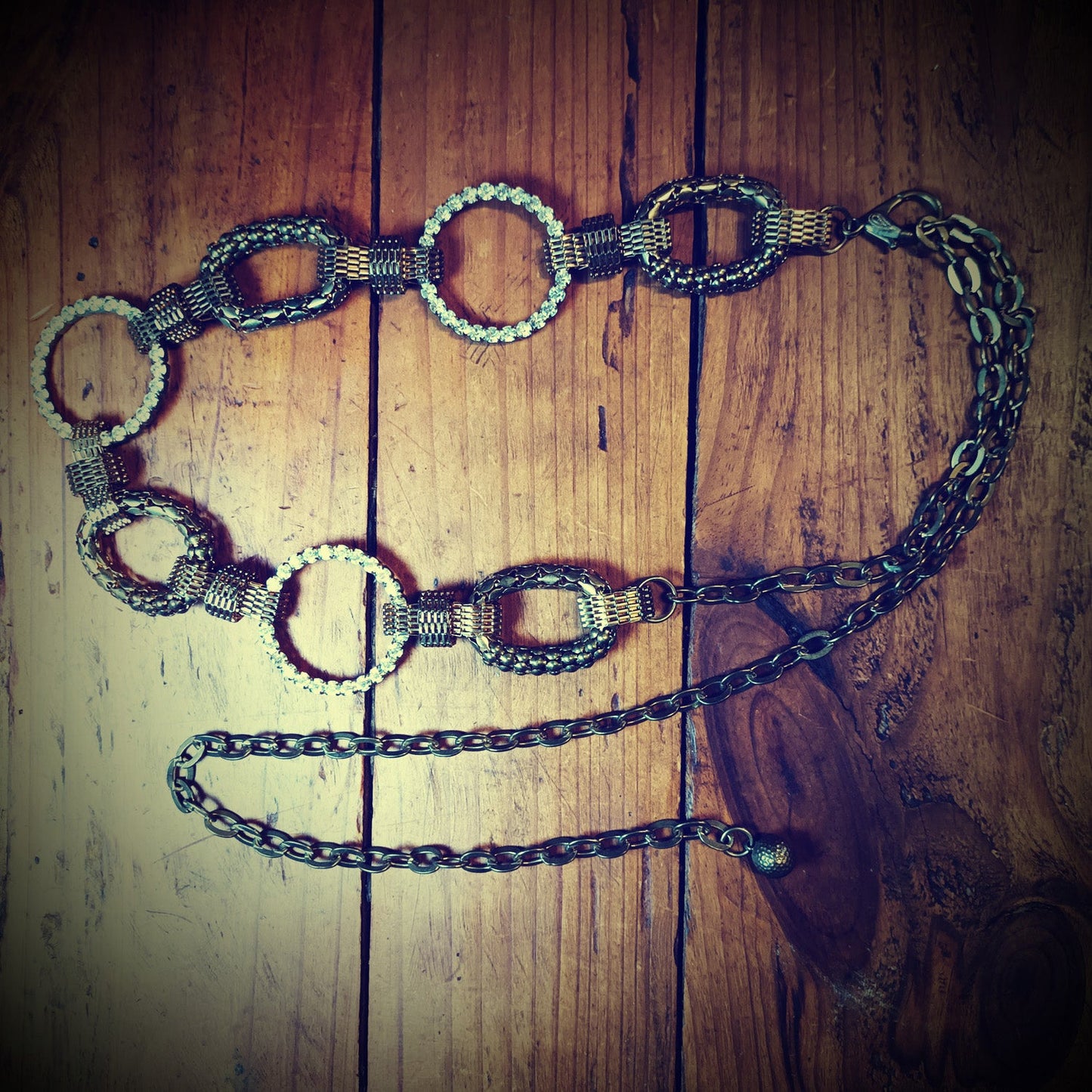 Vintage 90s Chain belt with diamante's Modeshy
