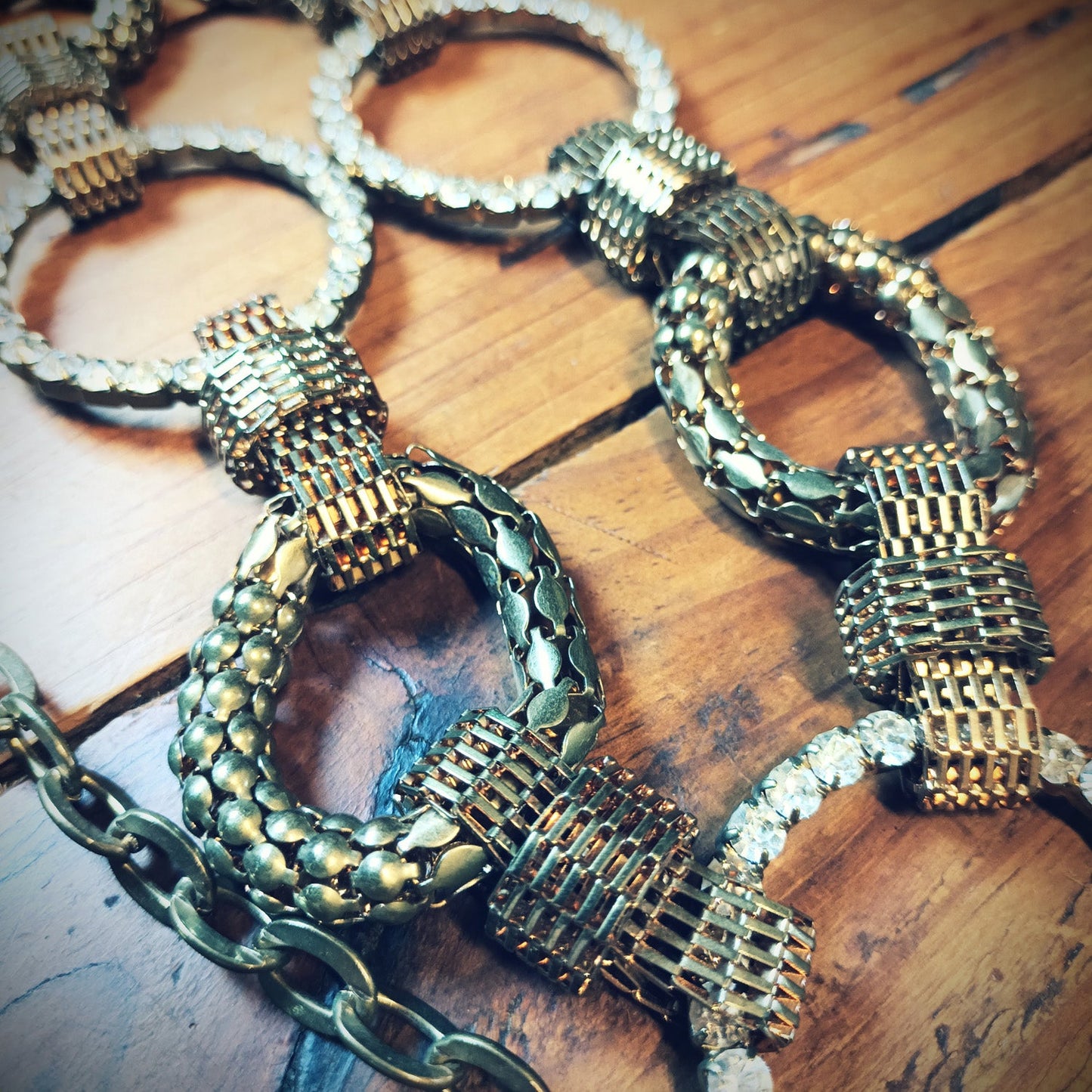 Vintage 90s Chain belt with diamante's Modeshy