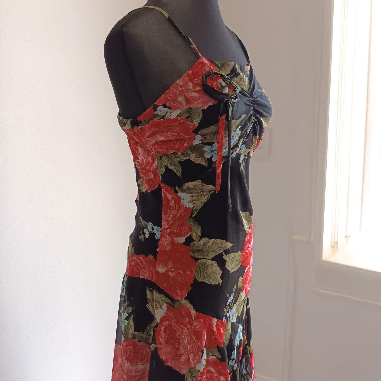 Vintage black and red floral dress 90s M