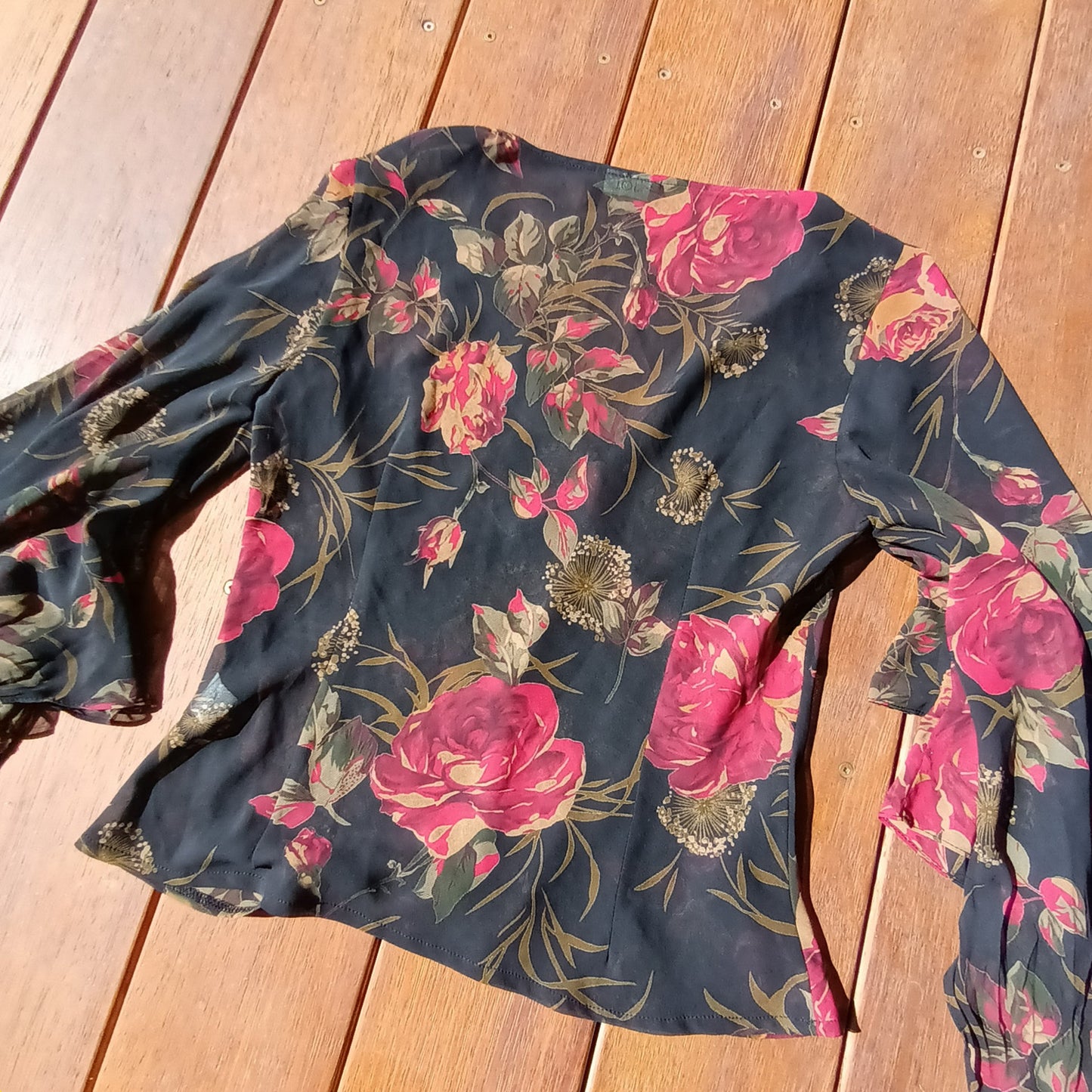 90s Bell sleeve top 12
