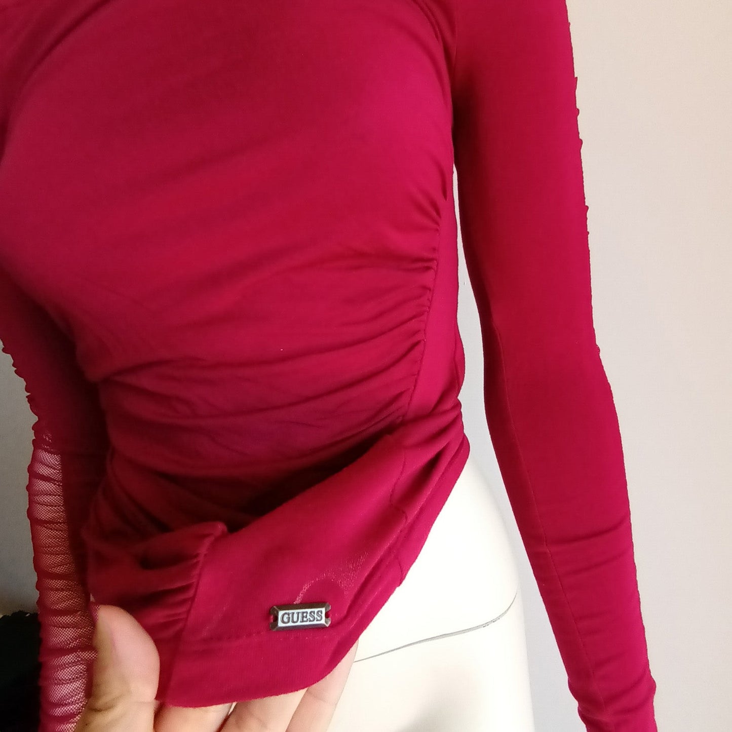 Cherry Red Guess off the shoulder fitted top M Modeshy