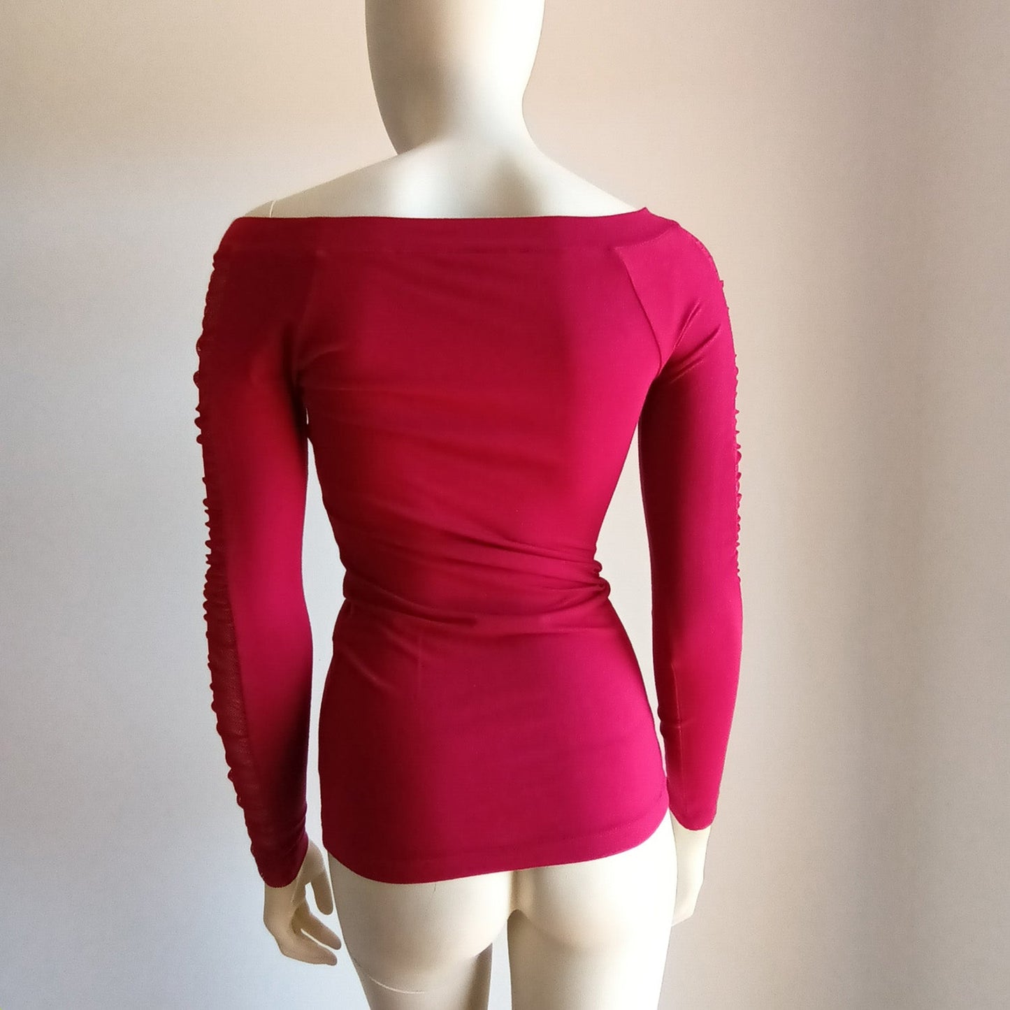 Cherry Red Guess off the shoulder fitted top M Modeshy