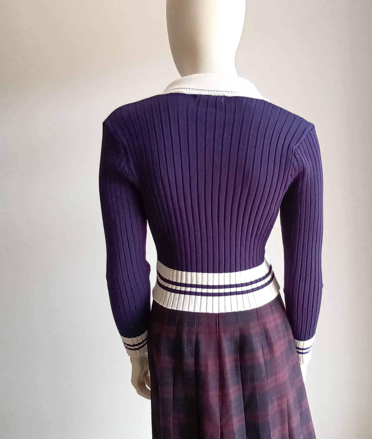 Valley girl preppy navy and white sweater Modeshy