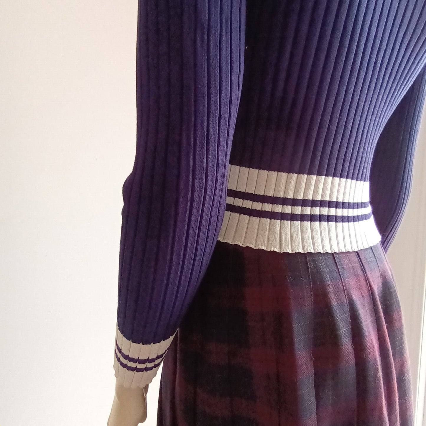 Valley girl preppy navy and white sweater Modeshy
