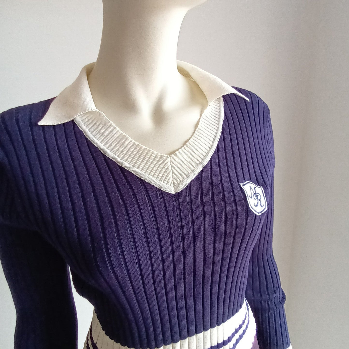 Valley girl preppy navy and white sweater Modeshy