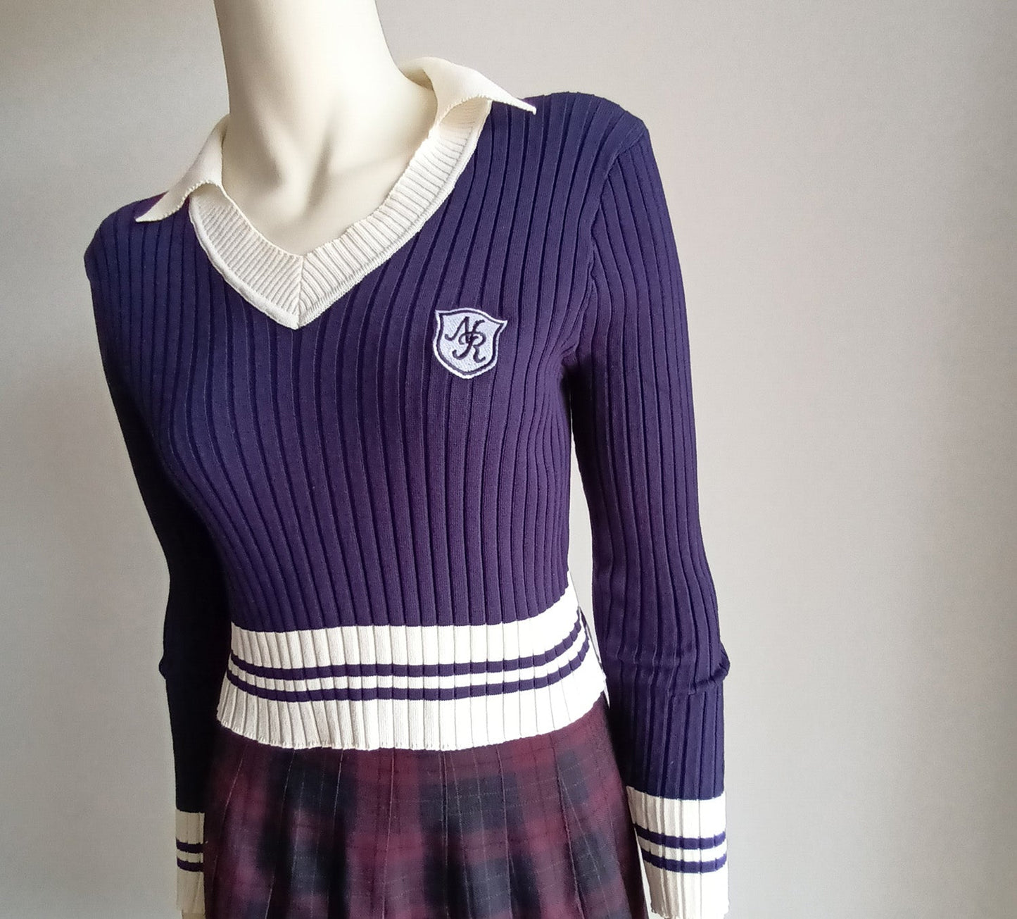 Valley girl preppy navy and white sweater Modeshy