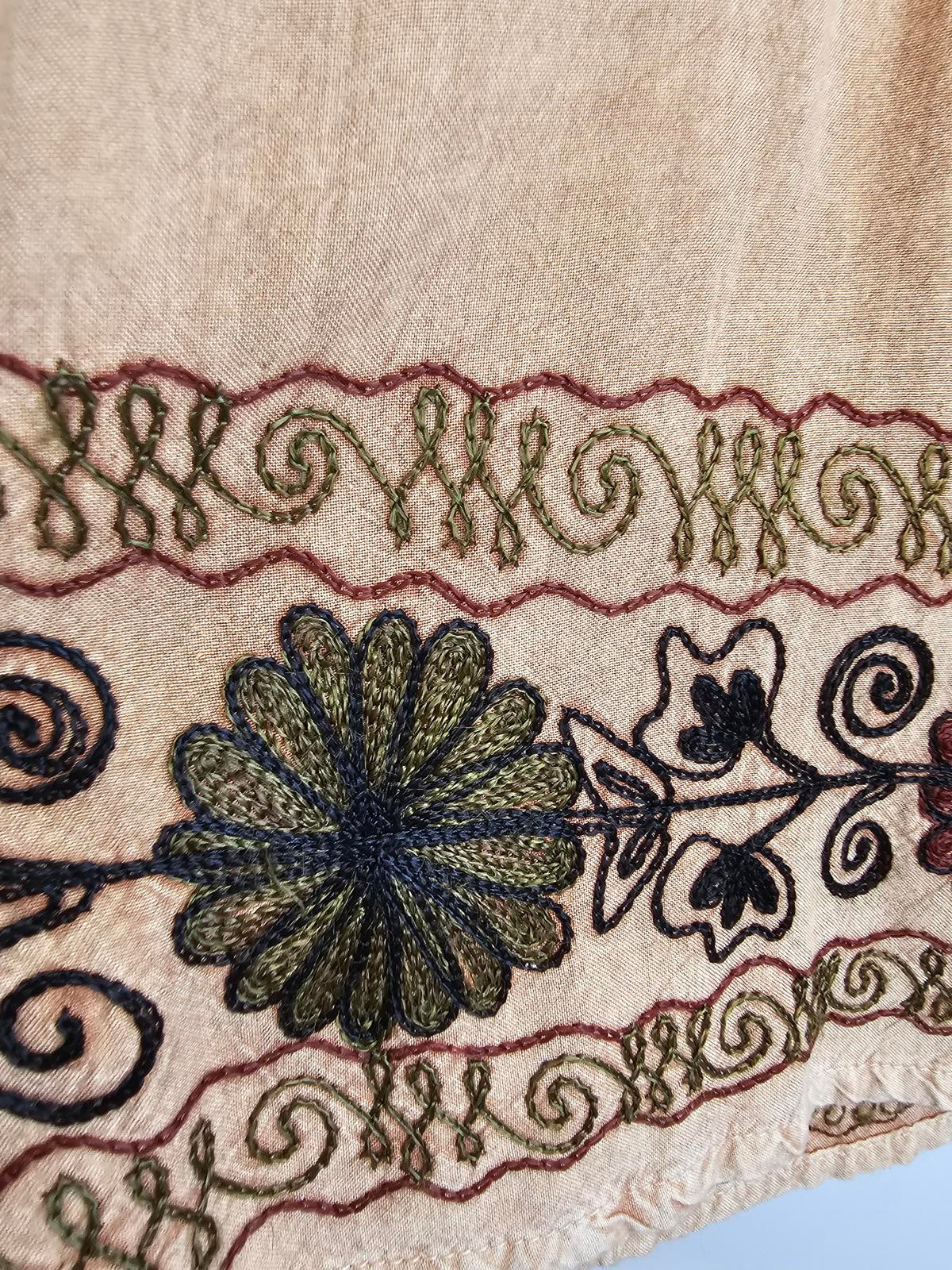 Vinage boho embroidered maxi skirt by AL- ZEER long tall.