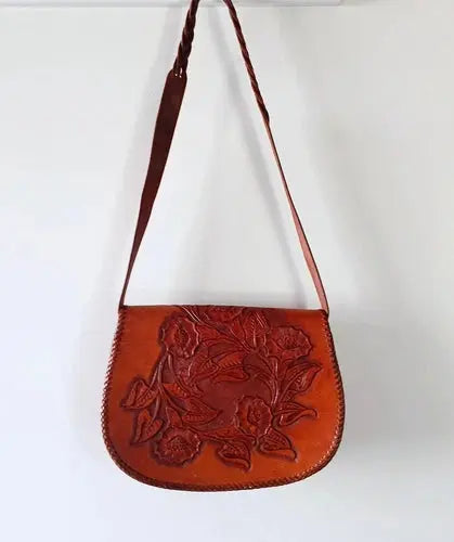 Vintage hand tooled shoulder bag Modeshy