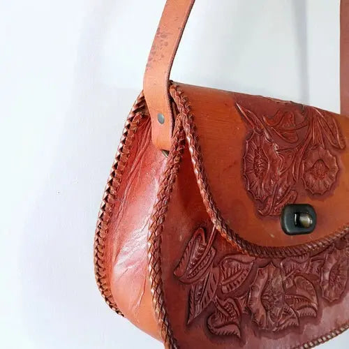 Vintage hand tooled shoulder bag Modeshy
