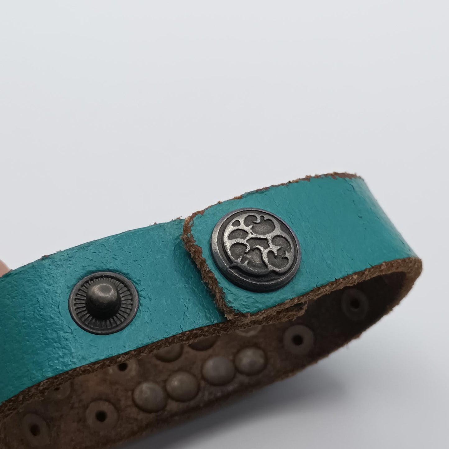 Genuine Vintage aqua blue stars leather 80s bracelet