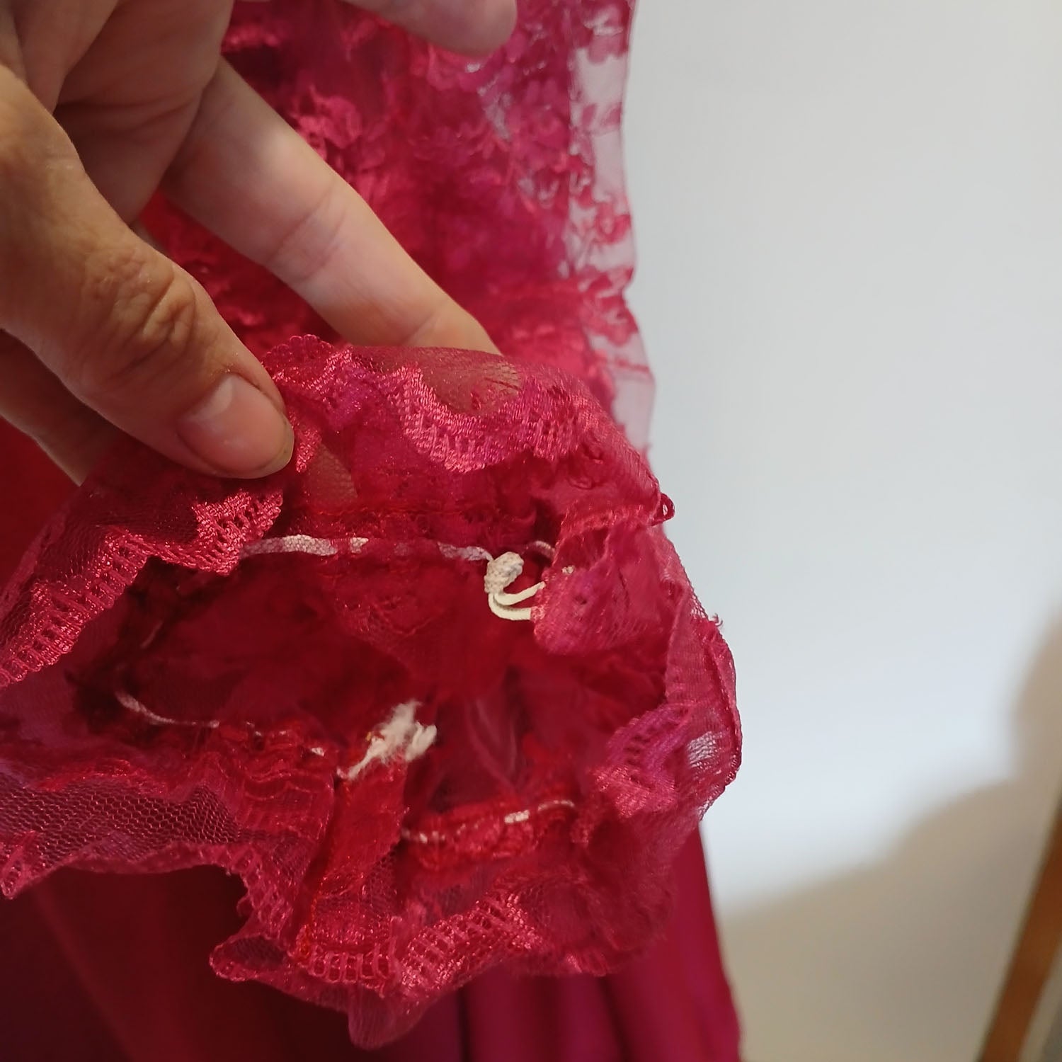 Vintage hand made gunne sax style cherry red lace dress. Modeshy