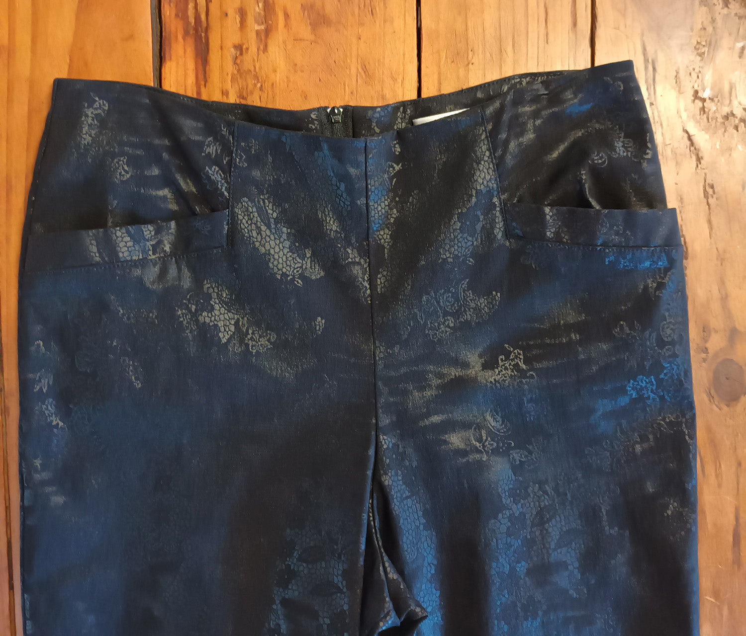 Vintage Andiamo 90s Embossed black floral dress pants 10 Au Modeshy