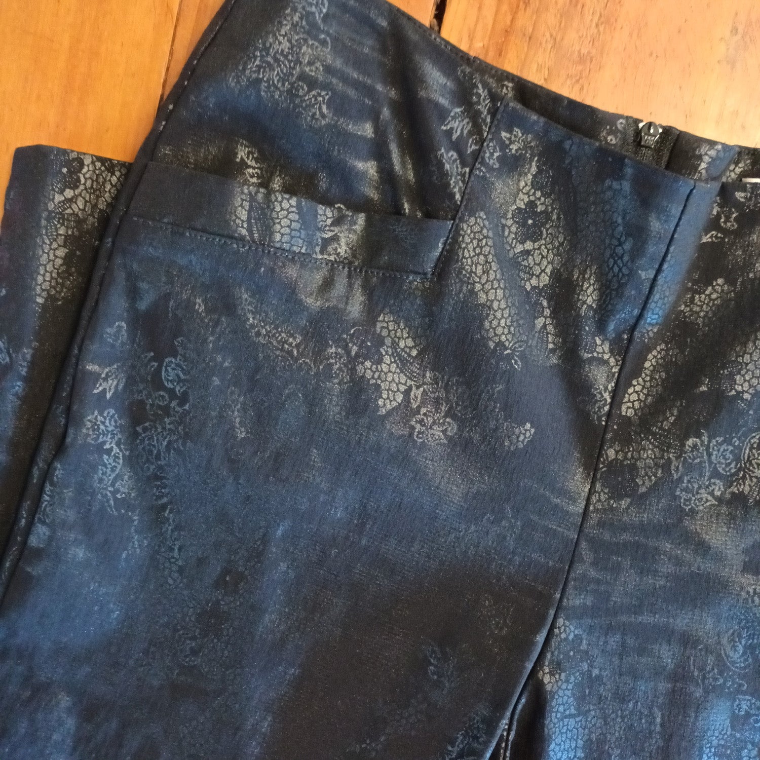 Vintage Andiamo 90s Embossed black floral dress pants 10 Au Modeshy