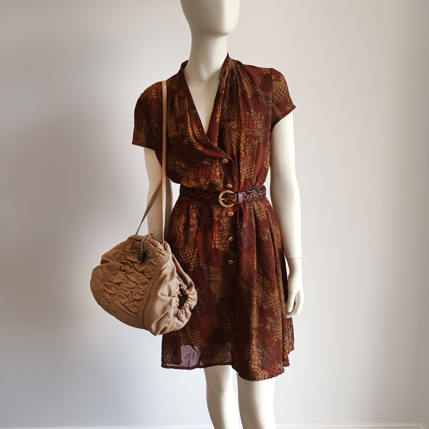 Vintage beige leather Oroton bag Modeshy