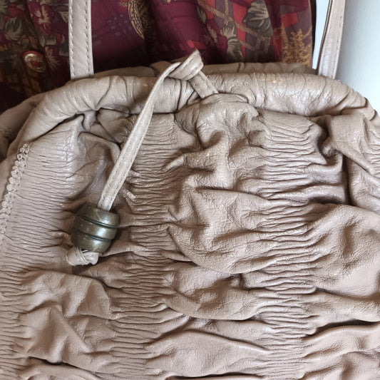 Vintage beige leather Oroton bag Modeshy