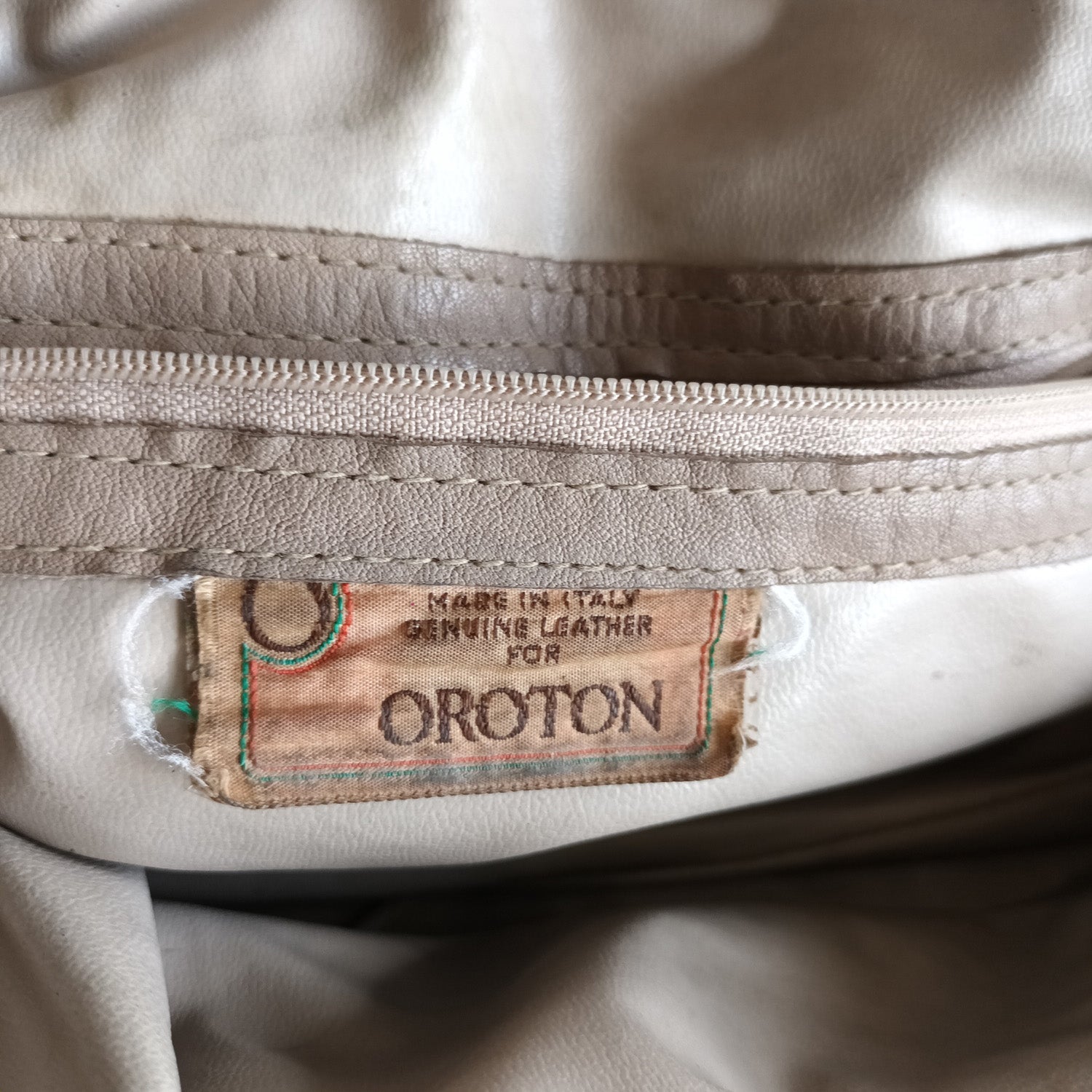 Vintage beige leather Oroton bag Modeshy