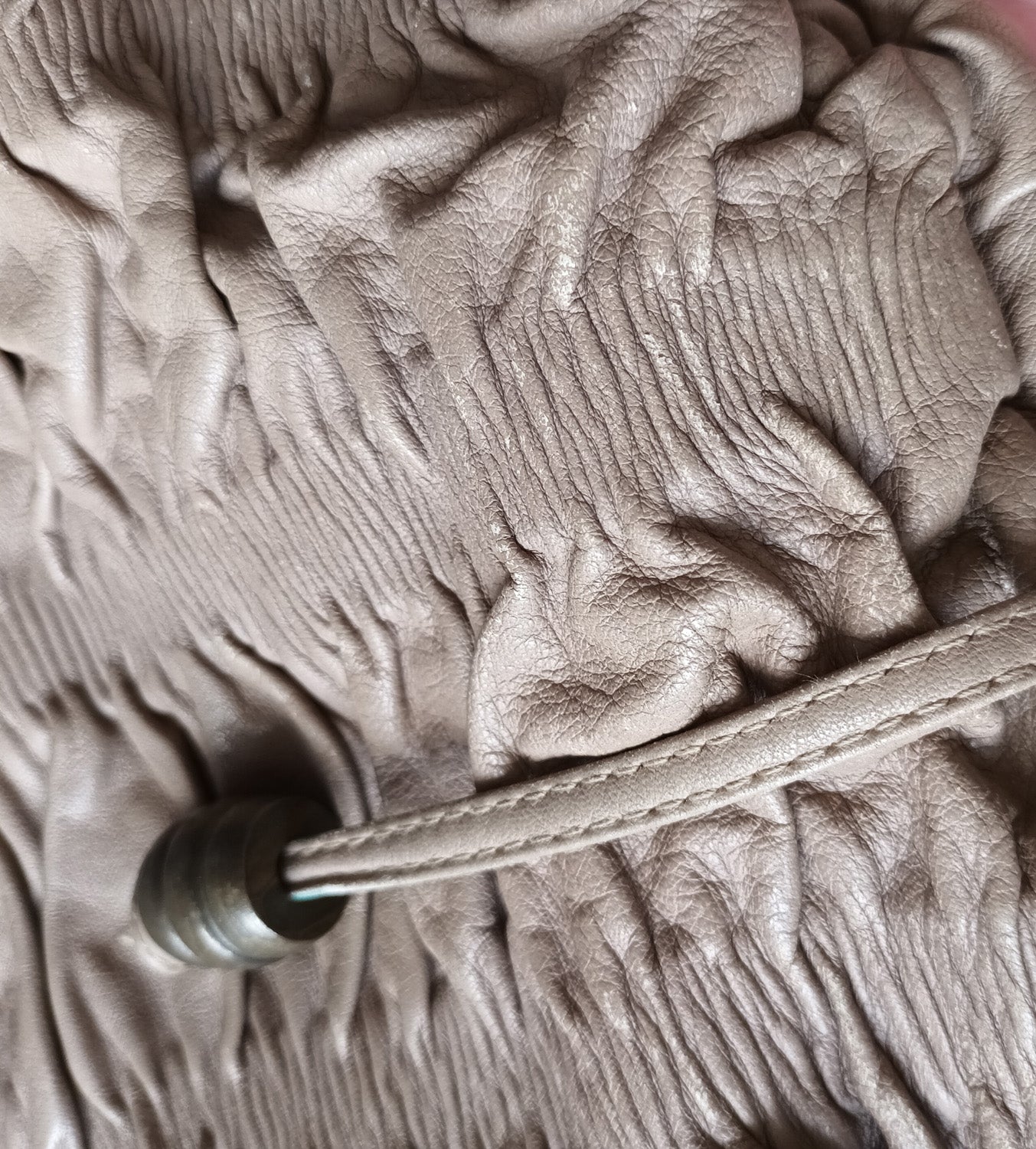 Vintage beige leather Oroton bag Modeshy