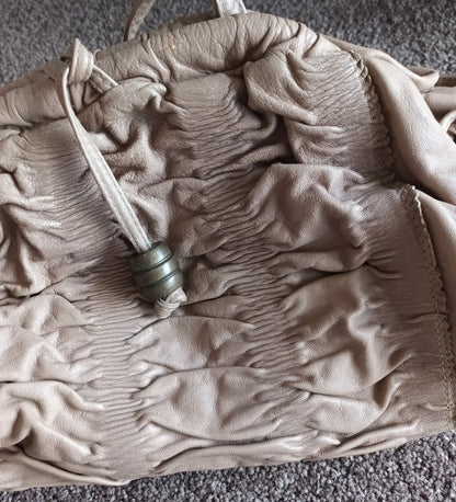 Vintage beige leather Oroton bag Modeshy
