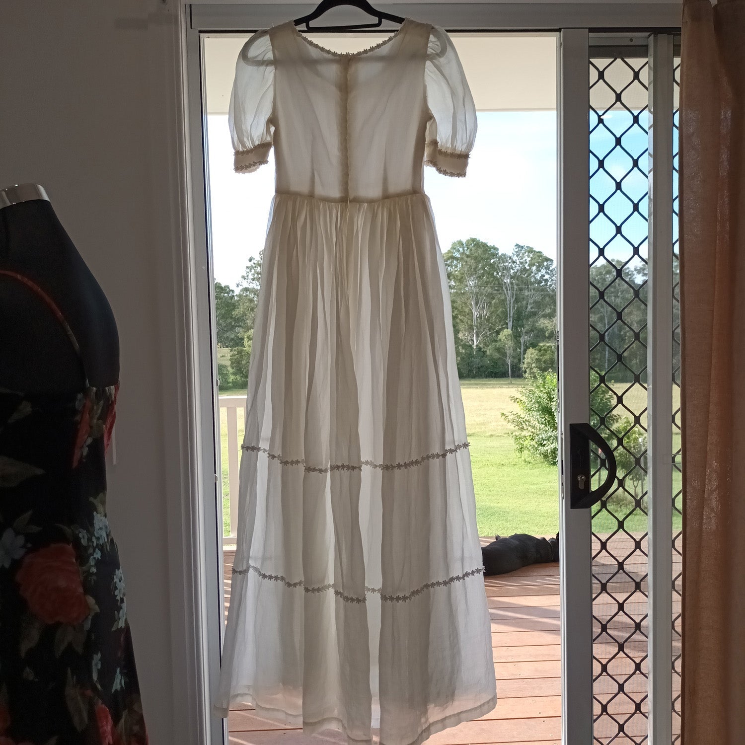 Vintage organza wedding dress - Donate a dress Modeshy