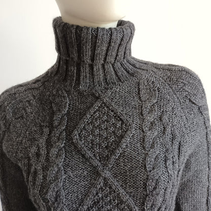 Dark grey wool hand knitted cable knit jumper Modeshy