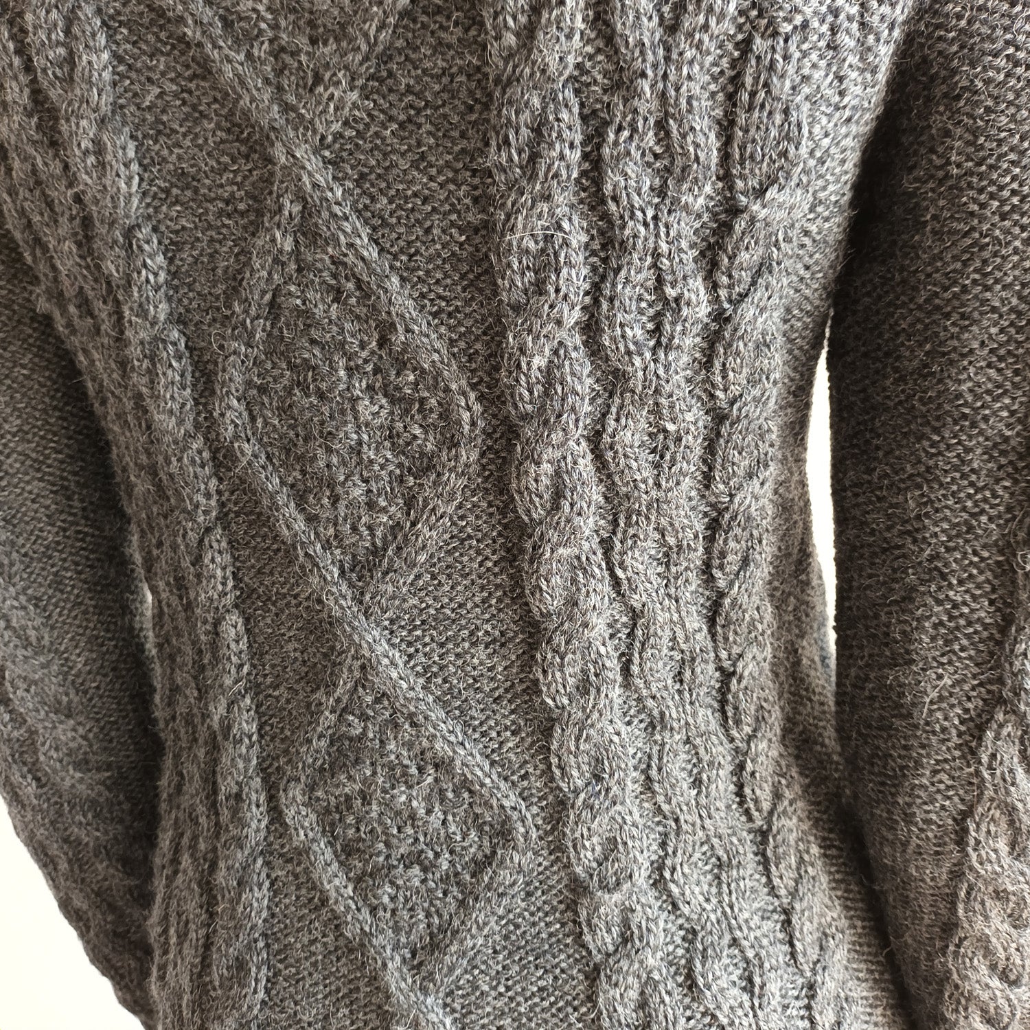 Dark grey wool hand knitted cable knit jumper Modeshy