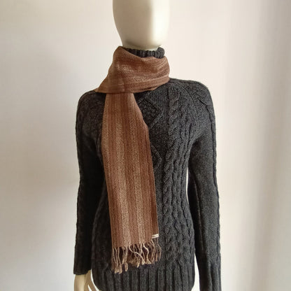 Hand woven wool scarf Modeshy