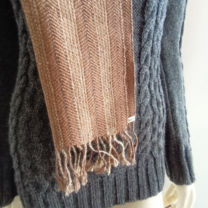 Hand woven wool scarf Modeshy