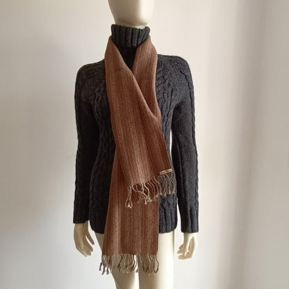 Hand woven wool scarf Modeshy