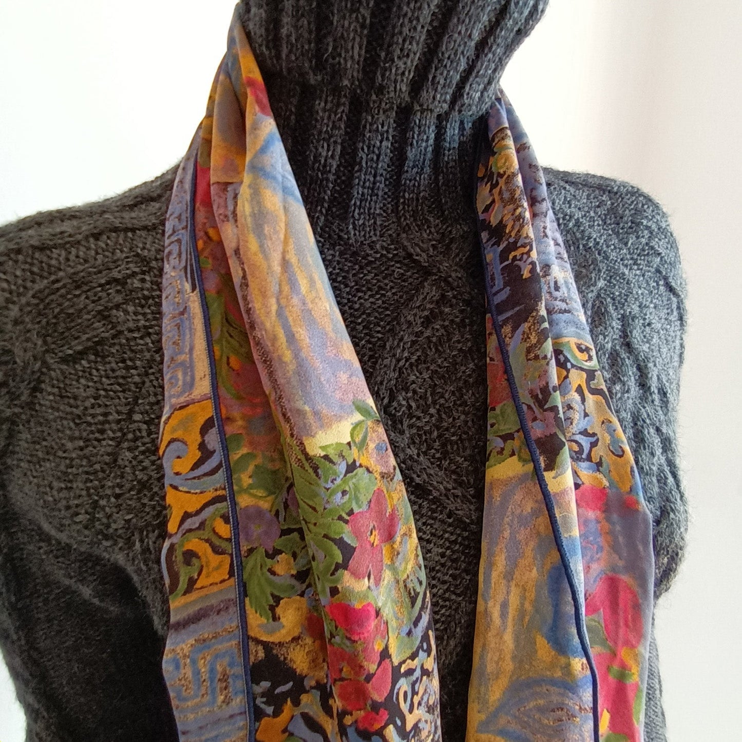 Vintage 90s scarf Modeshy