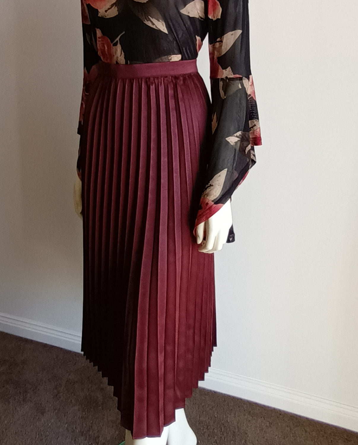 Burgundy Gorman Accordian skirt Modeshy
