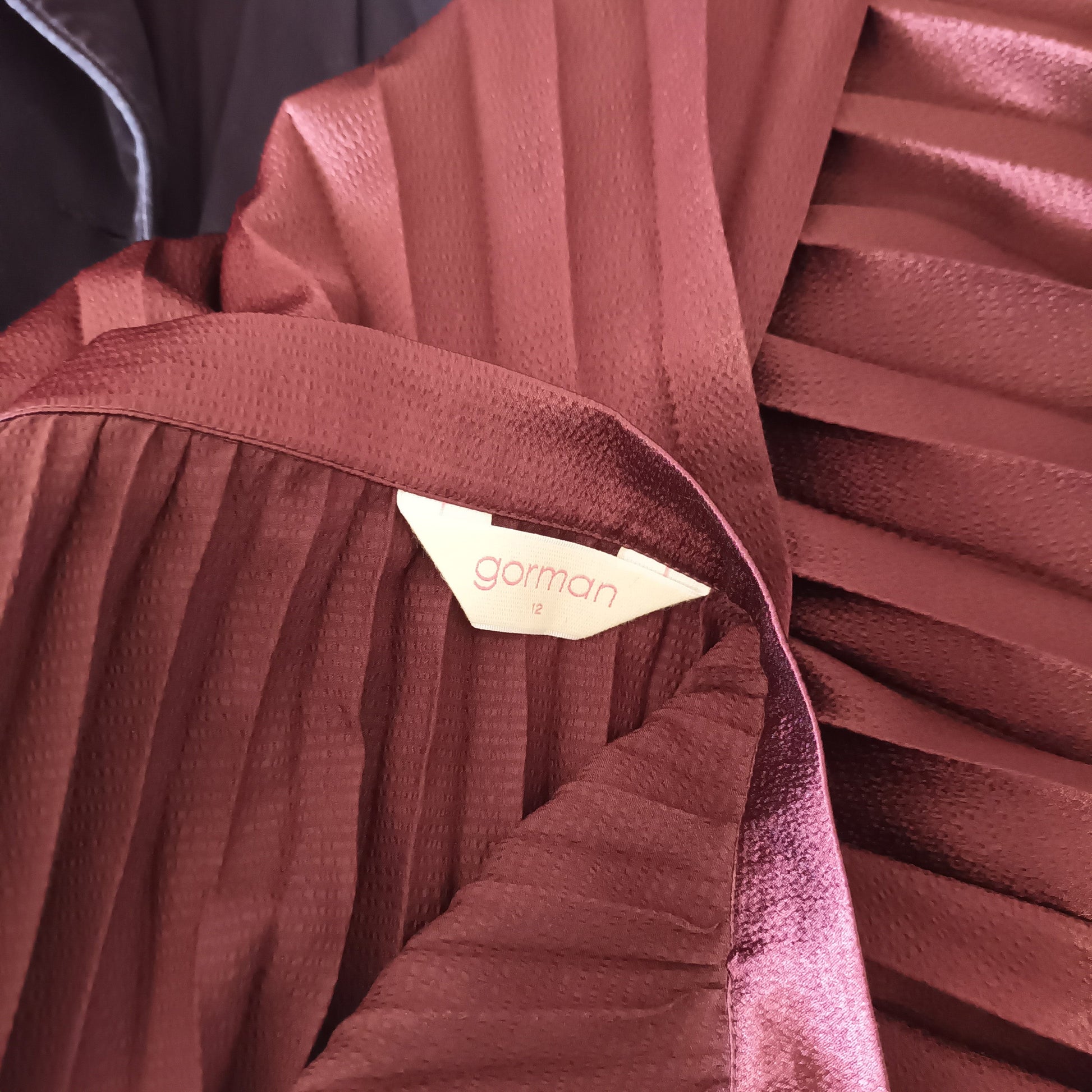 Burgundy Gorman Accordian skirt Modeshy