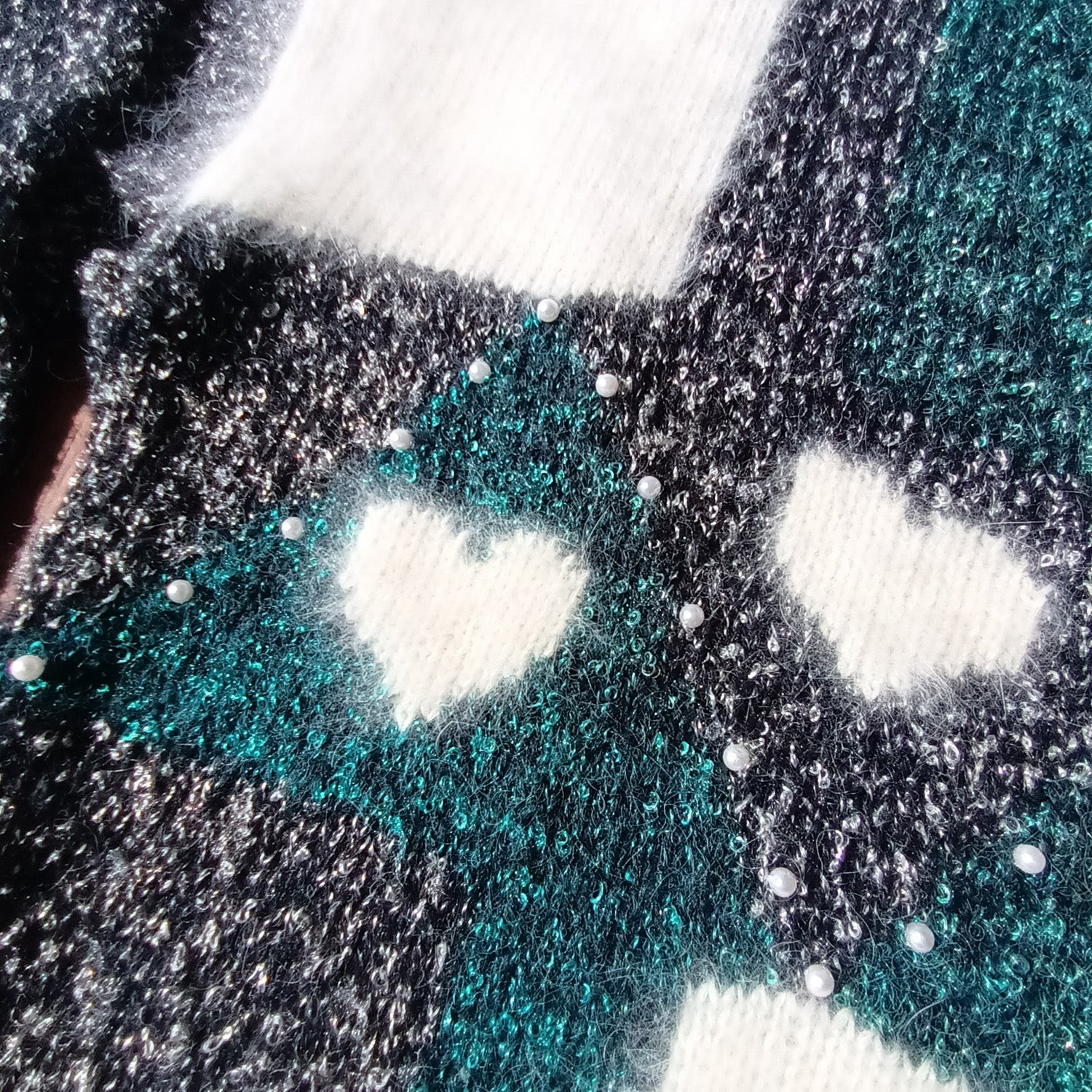 Vintage soft wool/ angora blend hearts sweater Modeshy