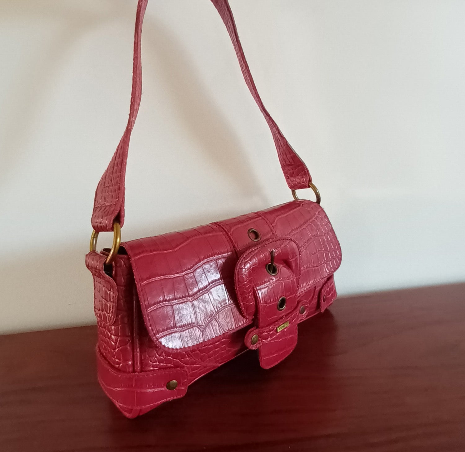 Vintage Y2k Fiorelli red faux crock skin cherry red bag. Modeshy