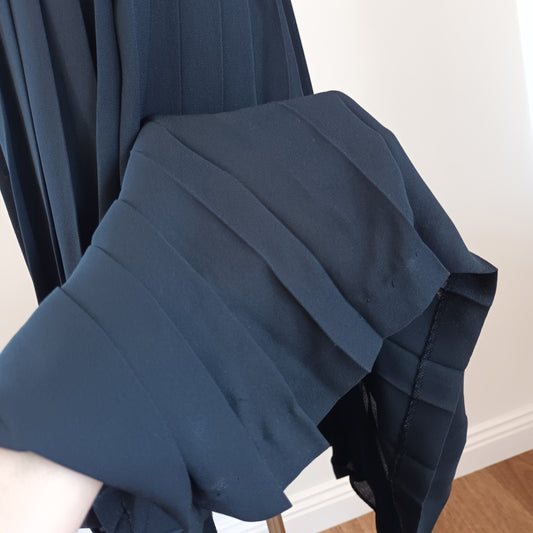 Vintage Accordion Pleated Skirt – Classic black by Dolley’s