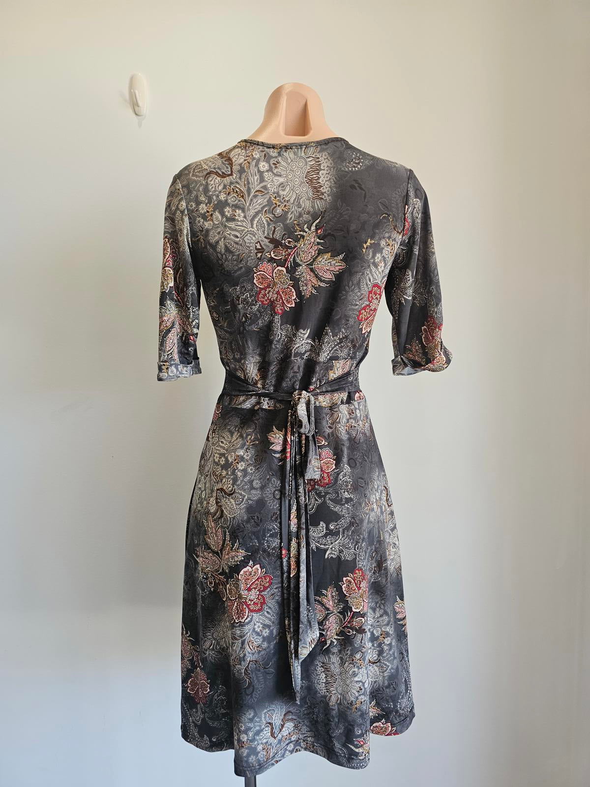 Vintage grey and burgundy wrap midi dress muted paisley S