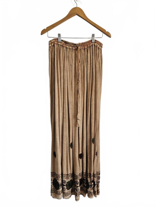 Vinage boho embroidered maxi skirt by AL- ZEER long tall.