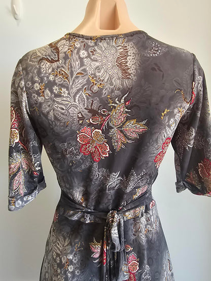 Vintage grey and burgundy wrap midi dress muted paisley S