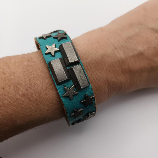 Genuine Vintage aqua blue stars leather 80s bracelet
