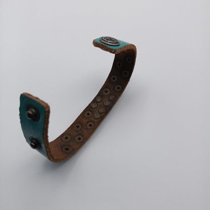 Genuine Vintage aqua blue stars leather 80s bracelet