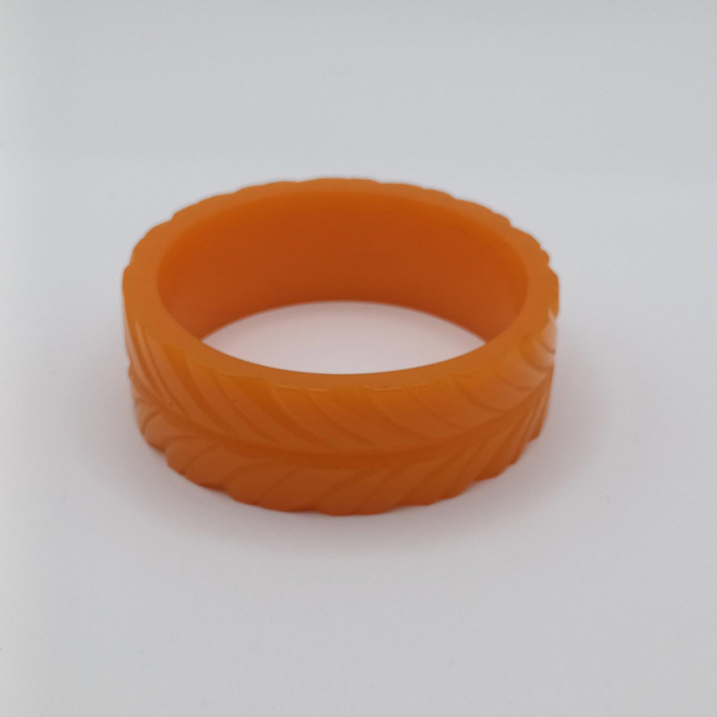 Vintage butterscotch bakelite hand carved bangle